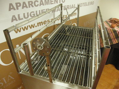 CHURRASQUEIRO PARA RODIZIO DE CARNES A CARVÃO CHURRASQUEIRO PARA RODIZIO DE CARNES A CARVÃO